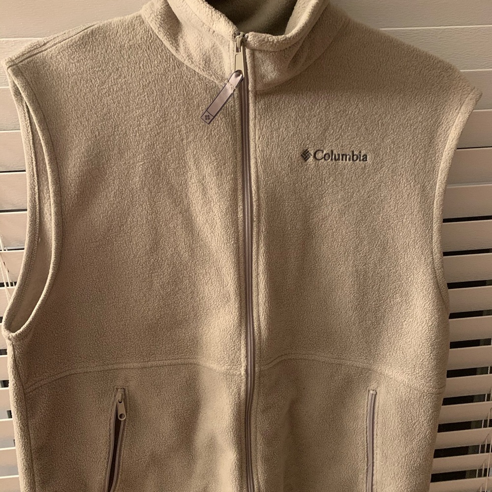 Columbia vest
